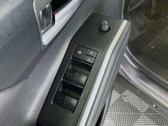 used 2023 Toyota Highlander car, priced at $42,847