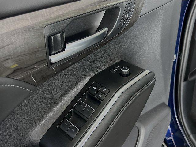 used 2025 Toyota Highlander Hybrid car, priced at $54,920