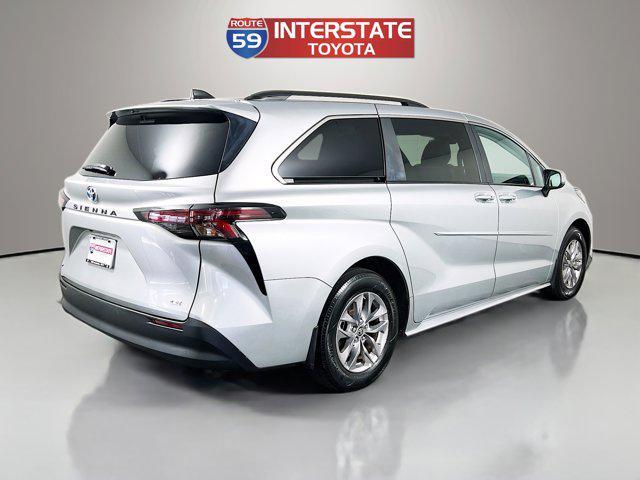 used 2025 Toyota Sienna car, priced at $40,884