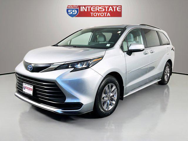 used 2025 Toyota Sienna car, priced at $40,884