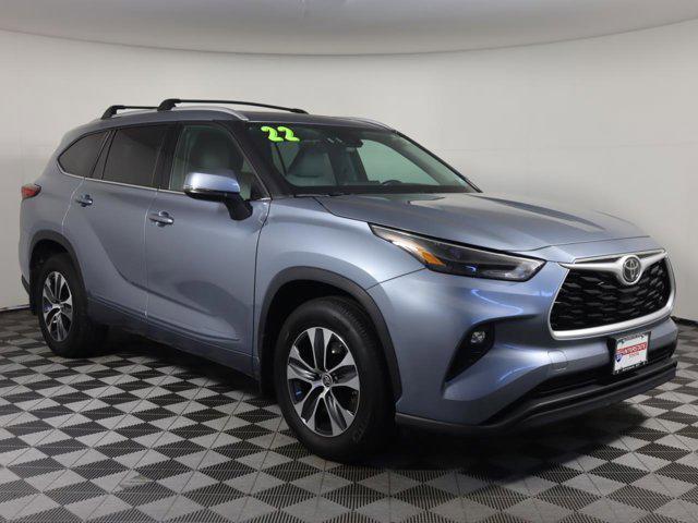 used 2022 Toyota Highlander car, priced at $37,984