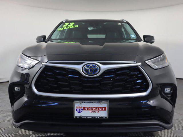 used 2022 Toyota Highlander Hybrid car, priced at $40,717