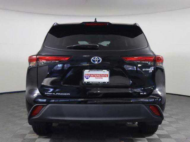 used 2022 Toyota Highlander Hybrid car, priced at $40,717