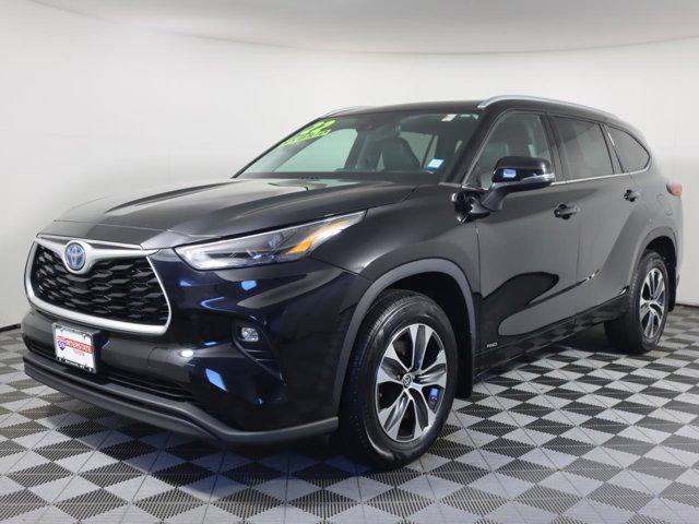 used 2022 Toyota Highlander Hybrid car, priced at $40,717