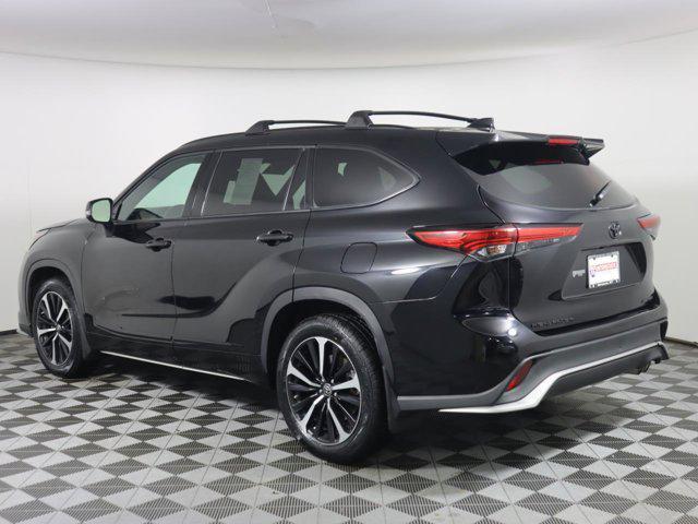 used 2022 Toyota Highlander car, priced at $38,954