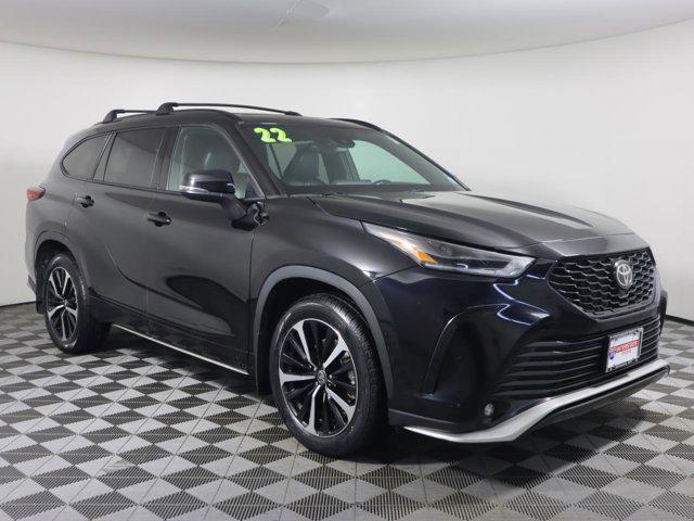 used 2022 Toyota Highlander car, priced at $38,954