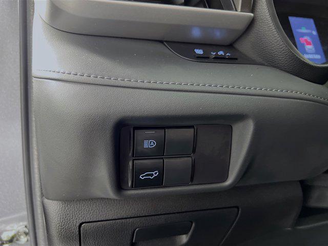 used 2022 Toyota Highlander car, priced at $35,951