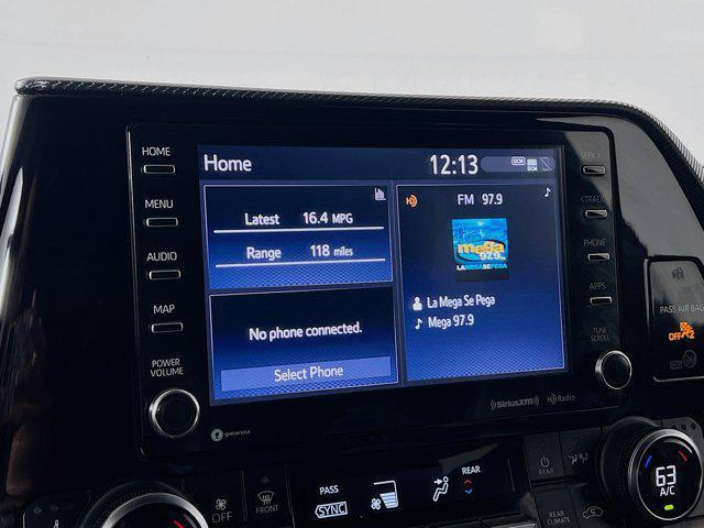 used 2022 Toyota Highlander car, priced at $38,508