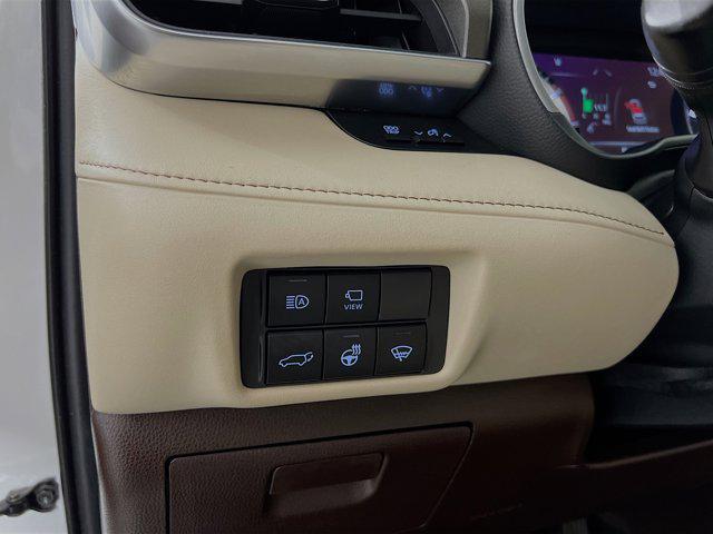 used 2020 Toyota Highlander car, priced at $36,966