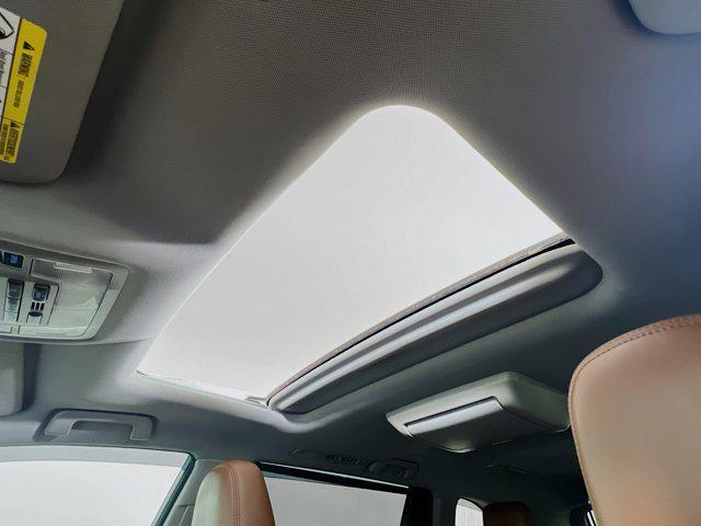 used 2018 Toyota Highlander car, priced at $27,747