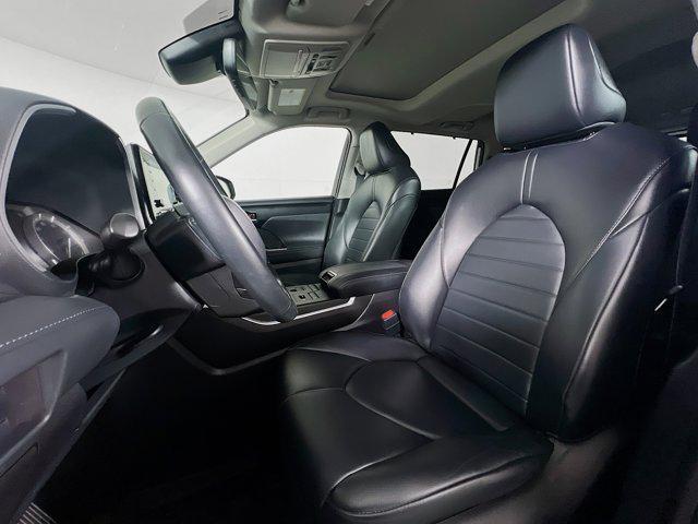 used 2022 Toyota Highlander car, priced at $39,929
