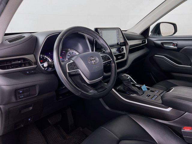 used 2022 Toyota Highlander car, priced at $39,929