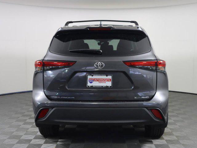 used 2022 Toyota Highlander car, priced at $36,966