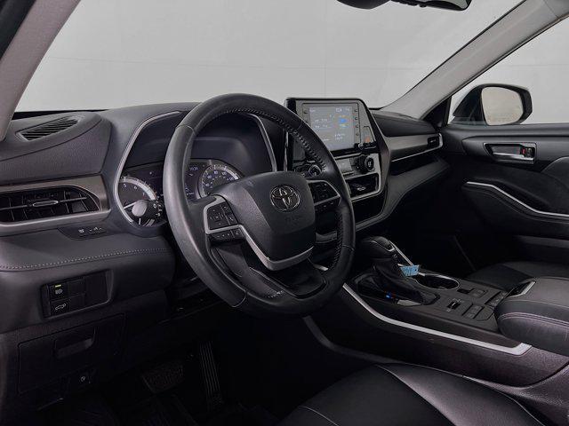 used 2022 Toyota Highlander car, priced at $39,921