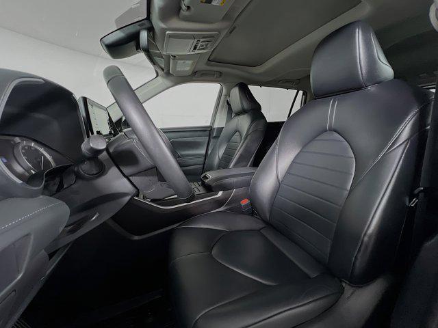 used 2022 Toyota Highlander car, priced at $39,921