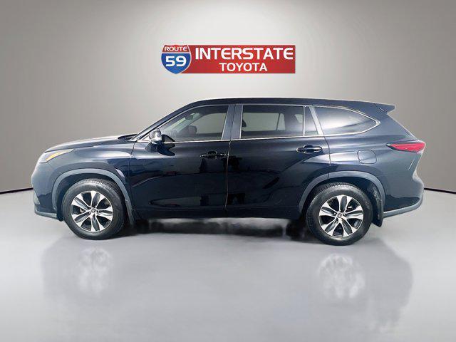 used 2023 Toyota Highlander car, priced at $38,441
