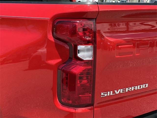 new 2025 Chevrolet Silverado 1500 car, priced at $39,005