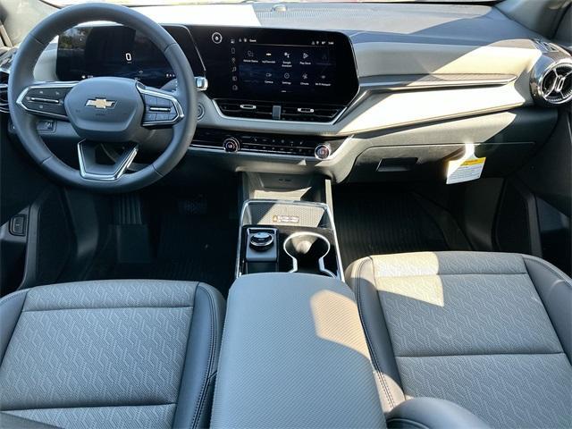 new 2026 Chevrolet Equinox car, priced at $32,005