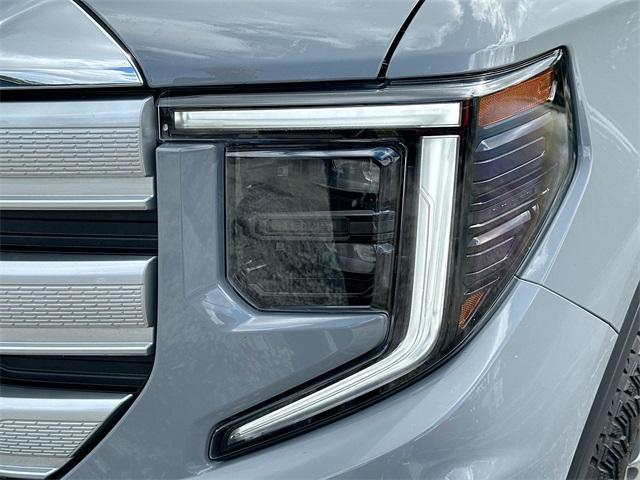 used 2024 GMC Sierra 1500 car, priced at $38,977