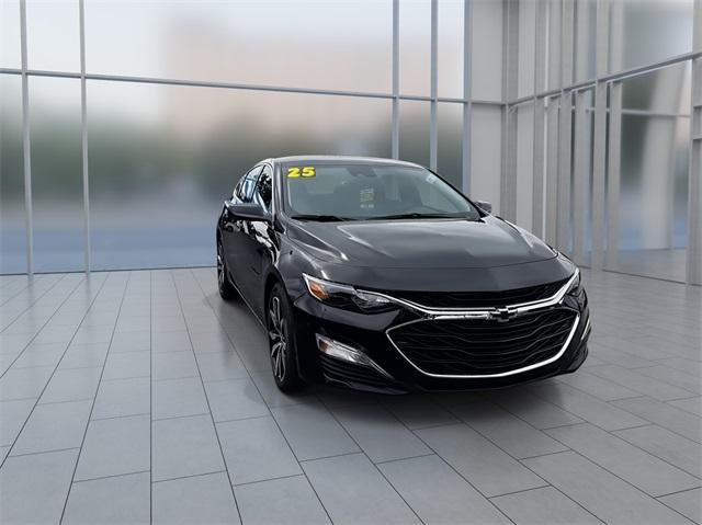 new 2025 Chevrolet Malibu car, priced at $27,963