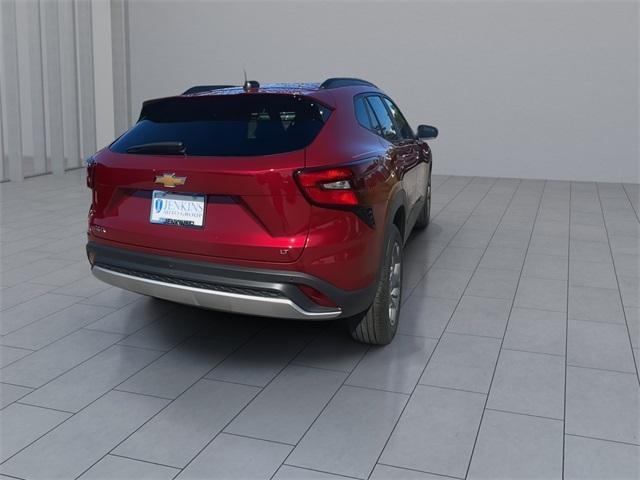 new 2025 Chevrolet Trax car, priced at $24,237