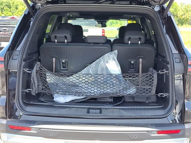 new 2025 Chevrolet Traverse car, priced at $43,957