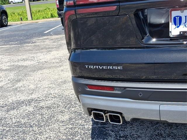 new 2025 Chevrolet Traverse car, priced at $43,957