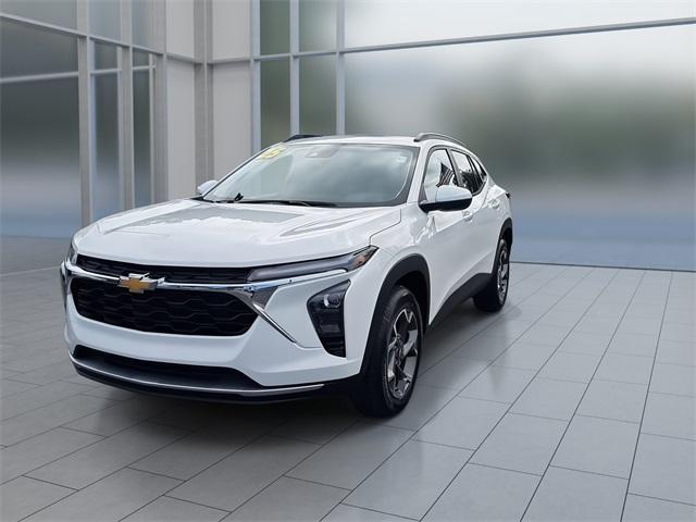 new 2025 Chevrolet Trax car, priced at $24,528