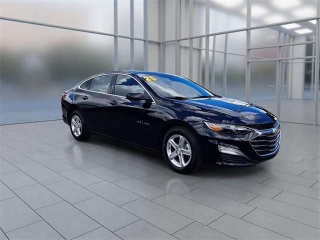 new 2025 Chevrolet Malibu car, priced at $26,725