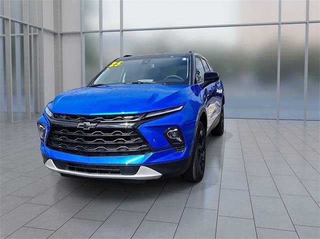 new 2025 Chevrolet Blazer car, priced at $36,074