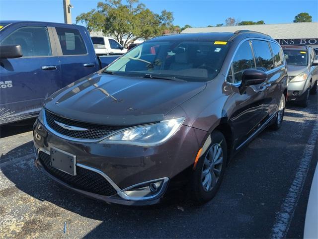 used 2017 Chrysler Pacifica car, priced at $7,877