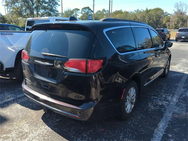 used 2017 Chrysler Pacifica car, priced at $7,877