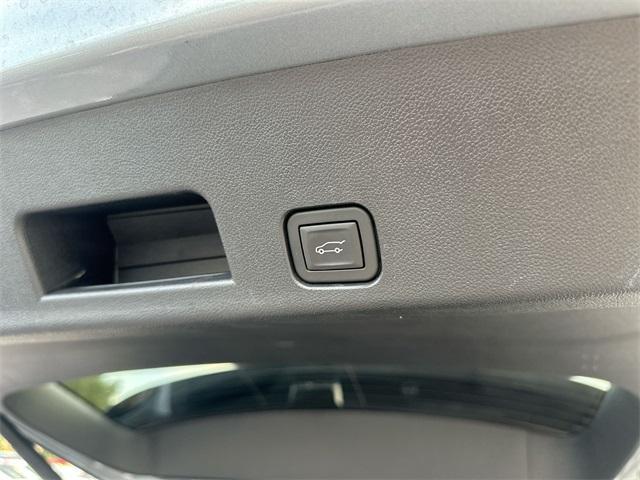 used 2025 Buick Enclave car, priced at $54,277