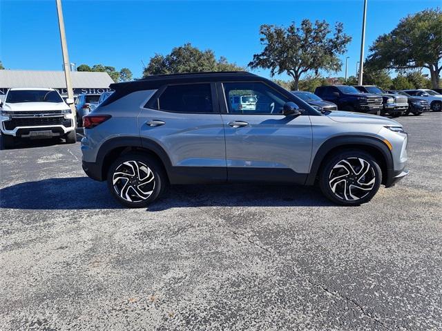 new 2025 Chevrolet TrailBlazer car, priced at $28,054