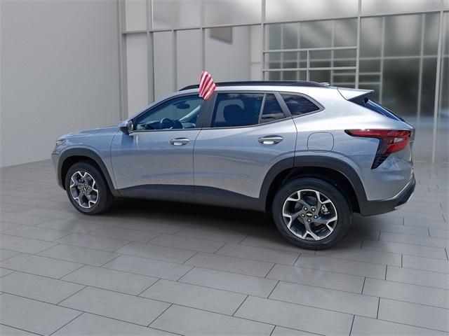 new 2025 Chevrolet Trax car, priced at $23,956