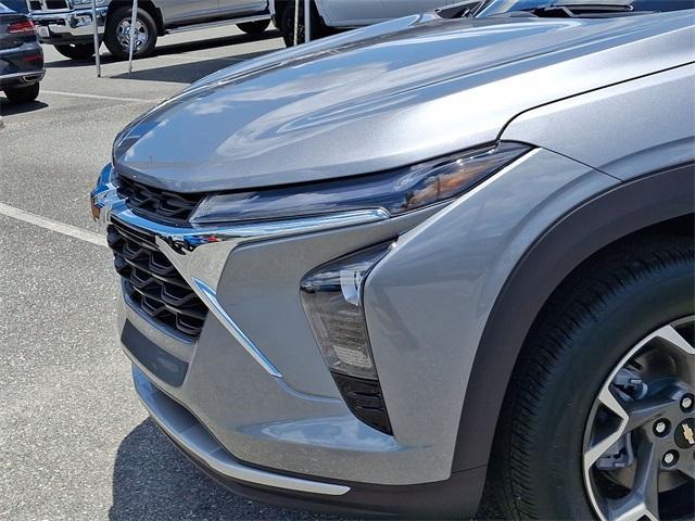 new 2025 Chevrolet Trax car, priced at $23,956
