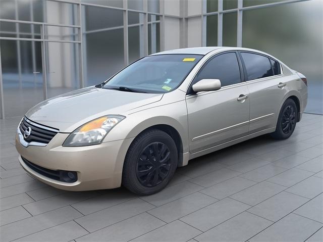 used 2009 Nissan Altima car, priced at $4,777