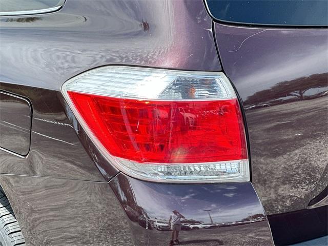 used 2011 Toyota Highlander car, priced at $9,977