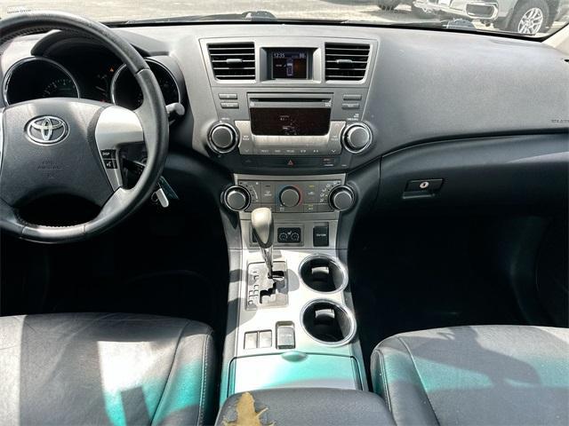 used 2011 Toyota Highlander car, priced at $9,977