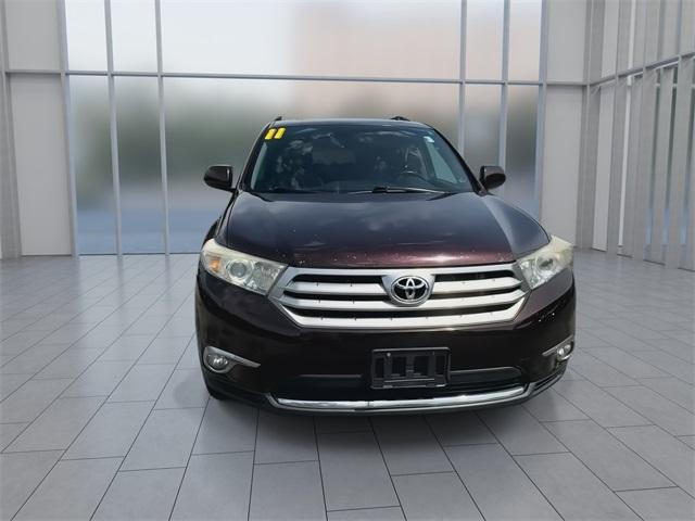 used 2011 Toyota Highlander car, priced at $9,977