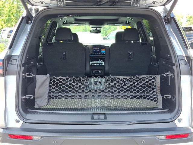 new 2025 Chevrolet Traverse car, priced at $54,564