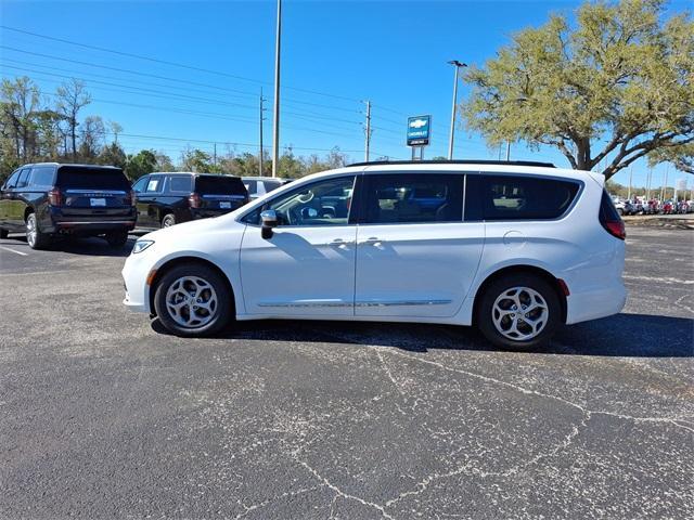 used 2023 Chrysler Pacifica car, priced at $27,977