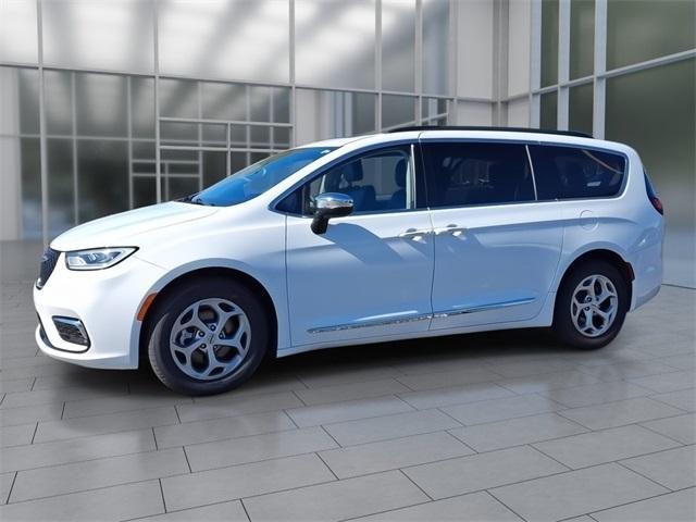 used 2023 Chrysler Pacifica car, priced at $27,977