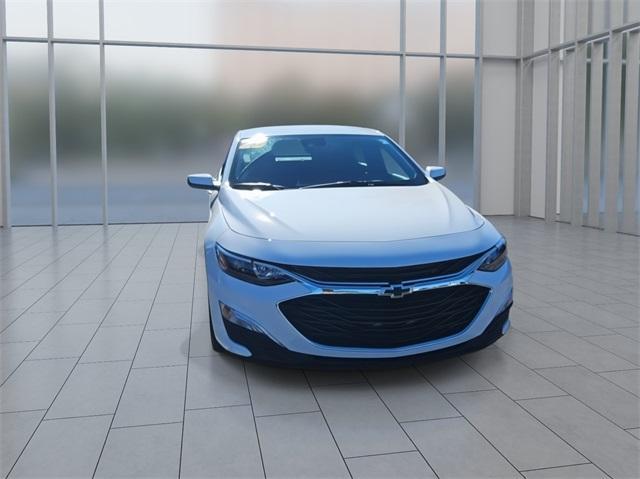 new 2025 Chevrolet Malibu car, priced at $27,963