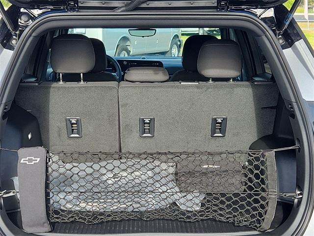new 2026 Chevrolet Equinox car, priced at $30,658