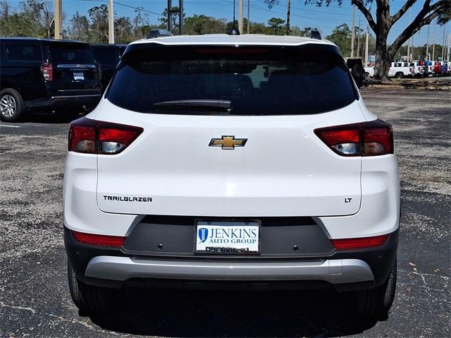 new 2025 Chevrolet TrailBlazer car, priced at $25,289