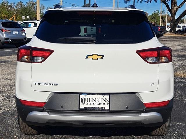 new 2025 Chevrolet TrailBlazer car, priced at $28,680