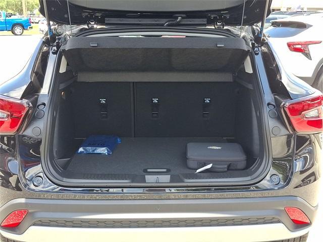 new 2025 Chevrolet Trax car, priced at $23,956