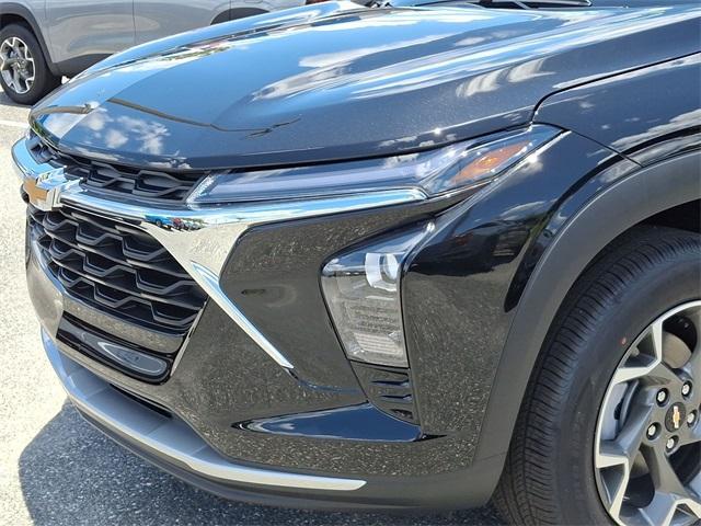 new 2025 Chevrolet Trax car, priced at $23,956