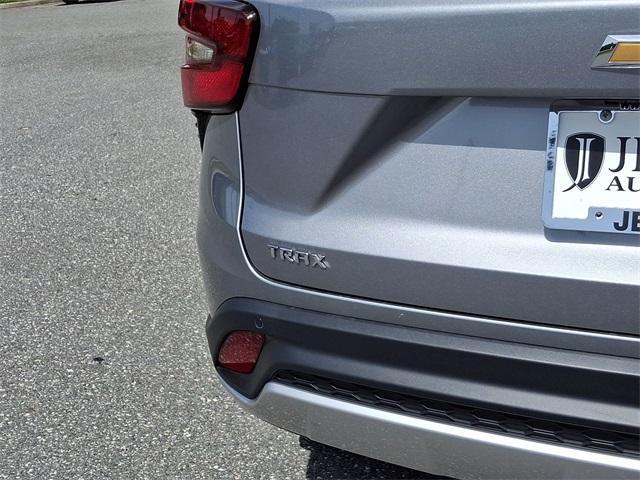 new 2025 Chevrolet Trax car, priced at $25,145